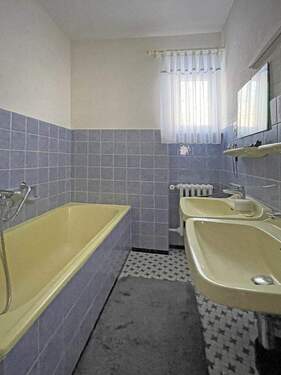 Erdgeschoss Badezimmer - 