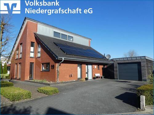 seitliche Straßenansicht - Tag der offenen Türopen huis am 24.04.26 von 16:00 - 19:00 Uhr