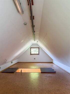 Spitzboden Garage - 