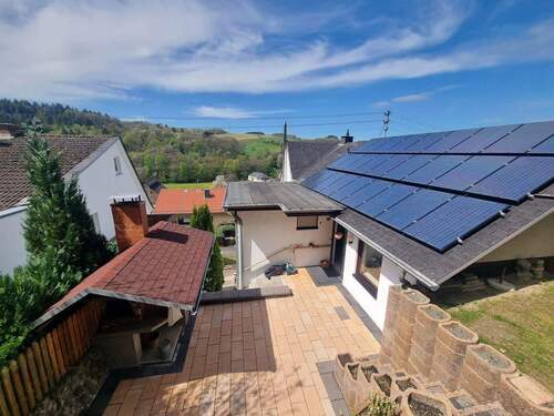 Bild 1 - Hausverkauf im Nationalpark Hunsrück