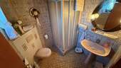 Gäste-WC mit Dusche - 