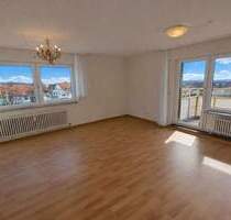 Wohnen mit Aussicht - 3 Zimmer, 2 Balkone, Aufzug und barrierearmer Zugang ! - Fellbach Schmiden