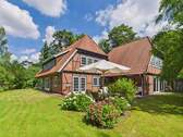 Hausansicht vom Garten - 9 Zimmer Einfamilienhaus zum Kaufen in Wedemark