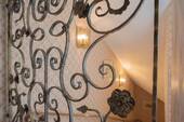 Detail - 