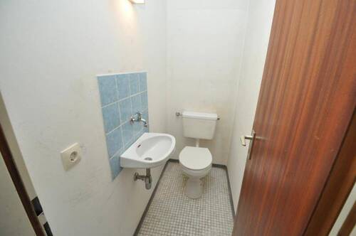 WC - 