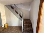 Treppenhaus - Einfamilienhaus mit 140,00 m&sup2; in Altenburschla zum Kaufen