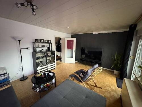 Wohnzimmer - 5 Zimmer Einfamilienhaus in Schonungen