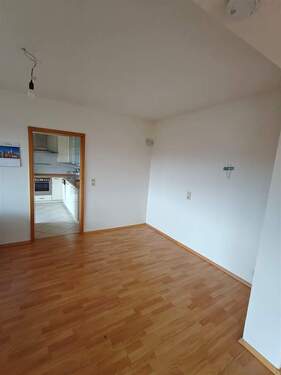 Wohn-und Esszimmer Foto 1, 1. OG. - 