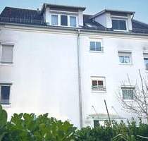 Zentral & ruhig! Freiw. 4-Zi.-DG-Whg. mit sonnigem Balkon, Aufzug, Bj. 2004, TG-Stellplatz - Stuttgart Feuerbach