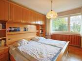 Schönes, helles Schlafzimmer im Erdgeschoss - 