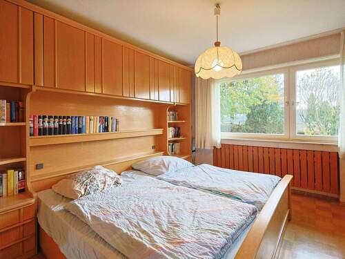 Schönes, helles Schlafzimmer im Erdgeschoss - 