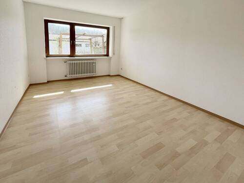 Zimmer 3 - 7 Zimmer Reihenmittelhaus in Niederstetten