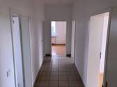 Flur - Etagenwohnung mit 75,00 m&sup2; in Osterode zur Miete