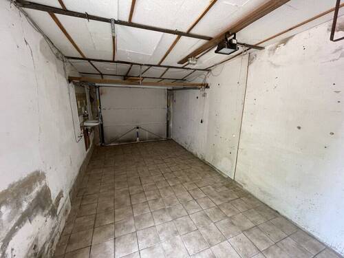 Garage - 
