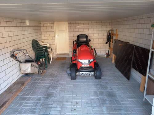 Hausgarage - 