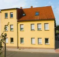 - Gepflegtes Mehrfamilienhaus in Teuchern -