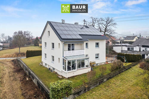 Titelbild - 6 Zimmer Mehrfamilienhaus, Wohnhaus zum Kaufen in Niederrieden