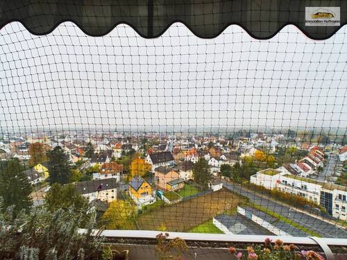 Sonniger Balkon mit Skylineblick - 3 Zimmer Etagenwohnung zum Kaufen in Maintal