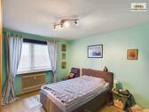 Geräumiges Schlafzimme - 3 Zimmer Etagenwohnung in Maintal
