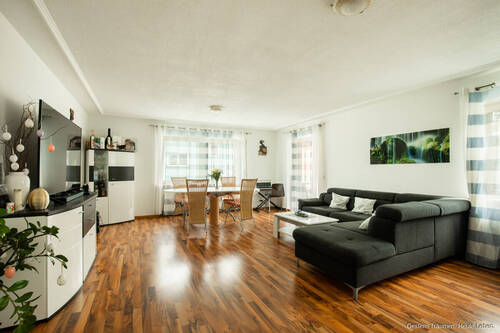 Wohnzimmer Ansicht 1 - *PREISREDUZIERUNG* Großzügige 4-Zimmer-Wohnung mit Westbalkon, Stellplatz und moderner Einbauküche