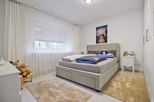 Schlafen - Etagenwohnung mit 107,00 m&sup2; in Frankfurt am Main zum Kaufen