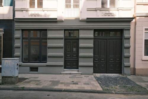 Sockel Straßenseite - 5 Zimmer Etagenwohnung zum Kaufen in Aachen