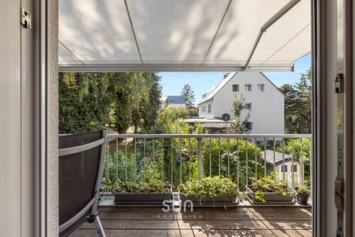 Markise - Etagenwohnung mit 101,50 m&sup2; in Frankfurt am Main zum Kaufen