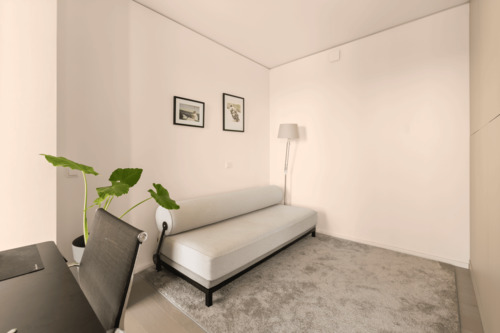 Office / second bedroom - 