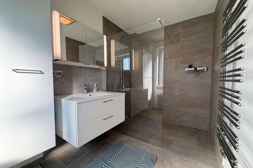 EG Bad mit Dusche - 
