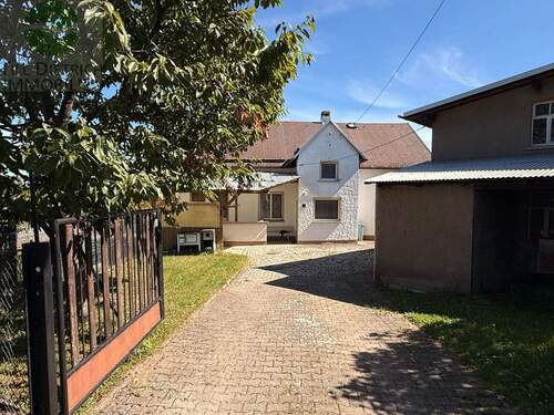 Einfahrt - 5 Zimmer Einfamilienhaus zum Kaufen in Ilmenau
