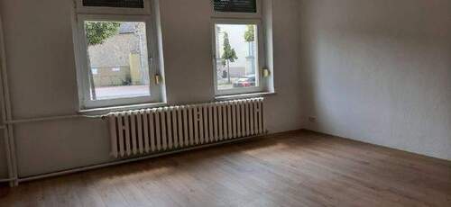 Wohnzimmer - Etagenwohnung mit 80,00 m&sup2; in Bernburg zur Miete