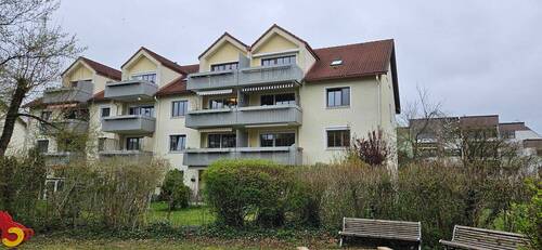 Garten mit Balkon.jpg - 3-Zimmer-Eigentumswohnung in Altenerding mit Tiefgaragenstellplatz