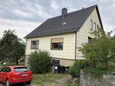 Hausfront - 7 Zimmer Einfamilienhaus zum Kaufen in Freisen