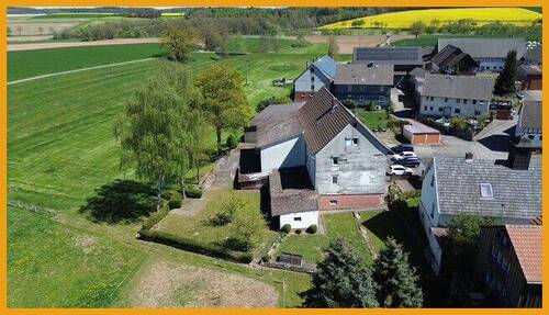 Anwesen in Ortsrandlage - 
