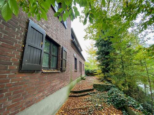 Rechte Seitenansicht Haupthaus - 