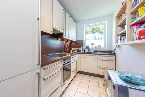 Zeitlose Einbauküche - 