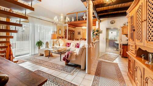 1. OG Wohnzimmer 2 - 7 Zimmer Mehrfamilienhaus, Wohnhaus zum Kaufen in Weitnau