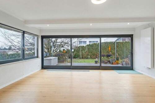 Wohnbereich (ohne Möbel) - Einfamilienhaus mit 282,60 m&sup2; in Königstein im Taunus / Falkenstein zum Kaufen