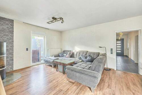 Wohnzimmer - Einfamilienhaus mit 182,00 m&sup2; in Zweibrücken zum Kaufen