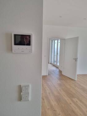Wohnraum mit Video-Gegensprechanlage - 