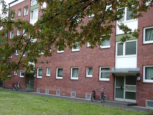 0198 a Traberstieg 14+16 Eingänge.JPG - Zentral gelegene Erdgeschoss Wohnung mit Vollbad und Balkon!
