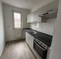 Megapreis...hier kommt die neue mit Balkon.. ..helle, moderne 3 Zimmer-Wohnung mit Einbauküche . sofort einzugsfertig - Zwickau Marienthal