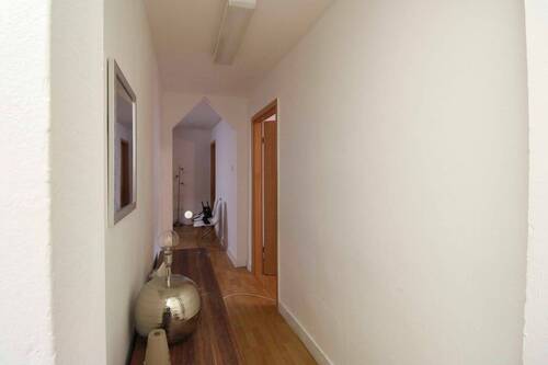 Flur 2 OG links Hinterhaus - 