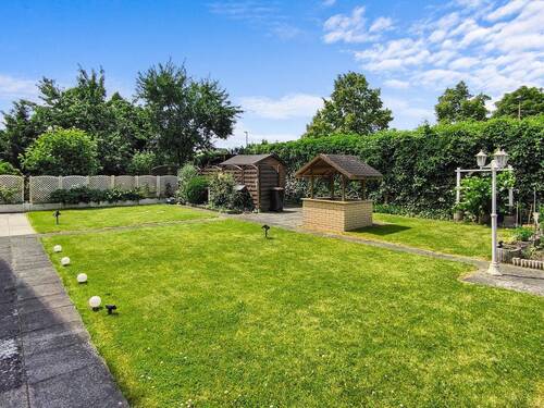 Garten - Einfamilienhaus mit 244,00 m² in Seelze zum Kaufen