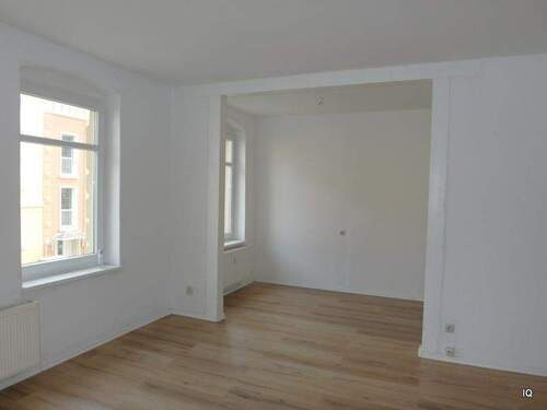 Wohnbereich, Blick Richtung Schlafbereich - Etagenwohnung mit 47,60 m² in Magdeburg zur Miete