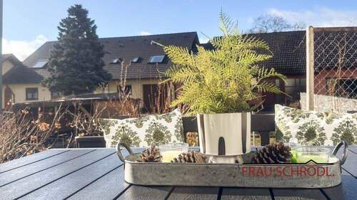 Bild 2 - 5 Zimmer Mehrfamilienhaus, Wohnhaus zum Kaufen in Gottmadingen