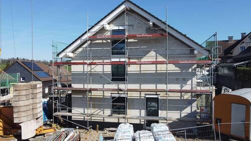 Giebelansicht - Einfamilienhaus mit 149,00 m&sup2; in Breckerfeld zur Miete
