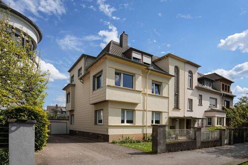 Bild 1 - Mehrfamilienhaus mit drei Einheiten in ruhiger Wohnlage von Dillingen!