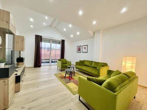 Wohnzimmer - 4 Zimmer Etagenwohnung in Büchlberg / Saderreut