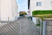 Eingang_und_Garage - 